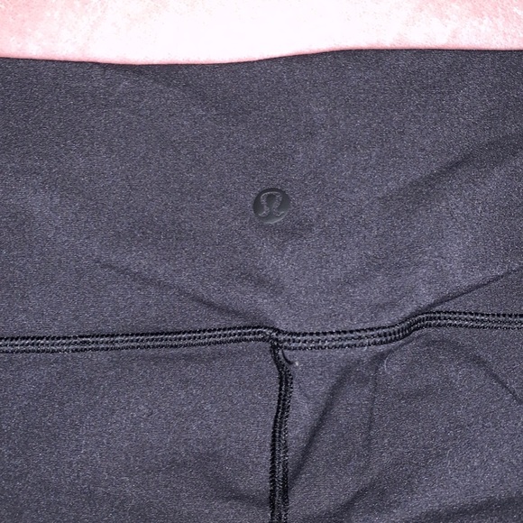 Lululemon Reveal Crop (15") - Picture 4 of 5